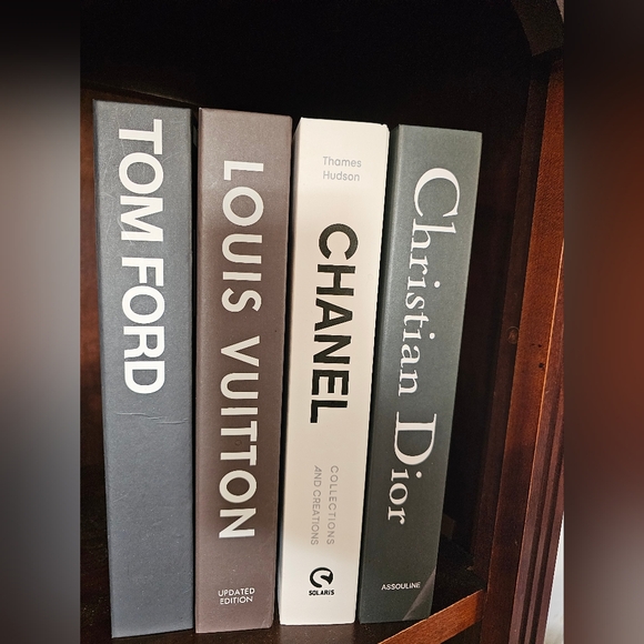 Table Top Decor: Choose 1 - Picture 2 of 14